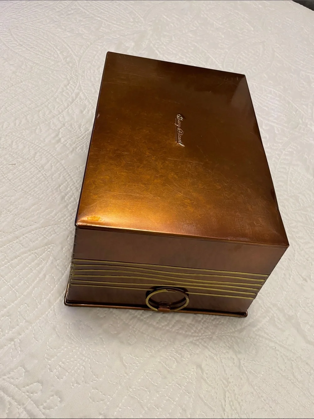 Harry & David lightly used